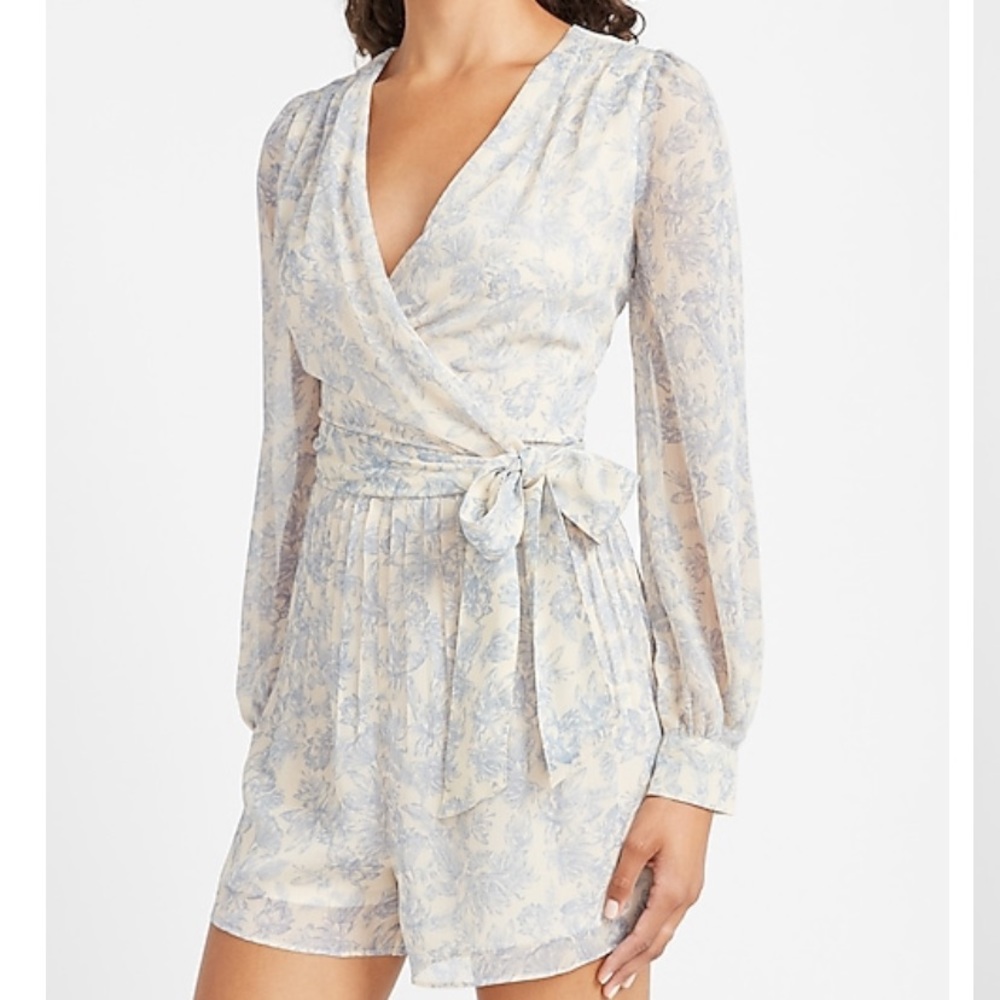Express floral pleated romper